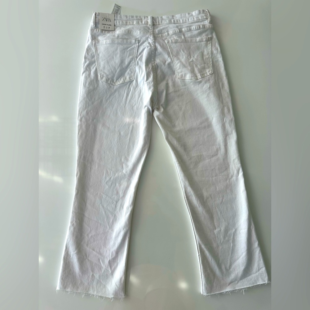 Zara “Crop Flare” white jeans size 14